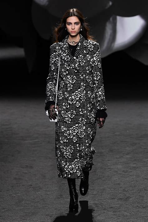 collezione abiti da sera chanel|La sfilata Chanel Haute Couture Autunno Inverno 2023 2024.